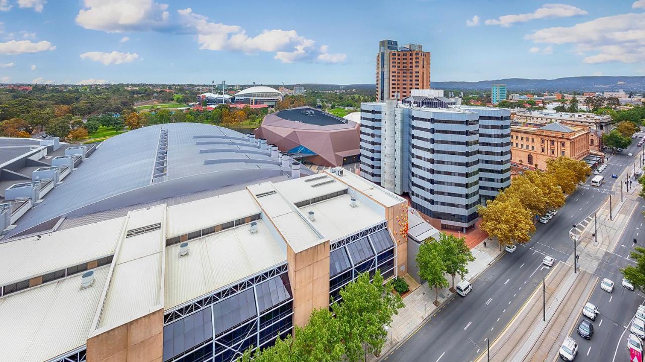 Oaks Adelaide Embassy Suites المظهر الخارجي الصورة