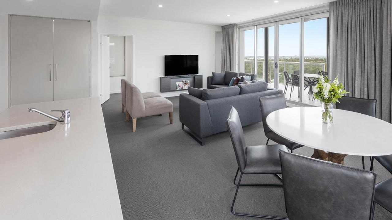 Oaks Adelaide Embassy Suites المظهر الخارجي الصورة