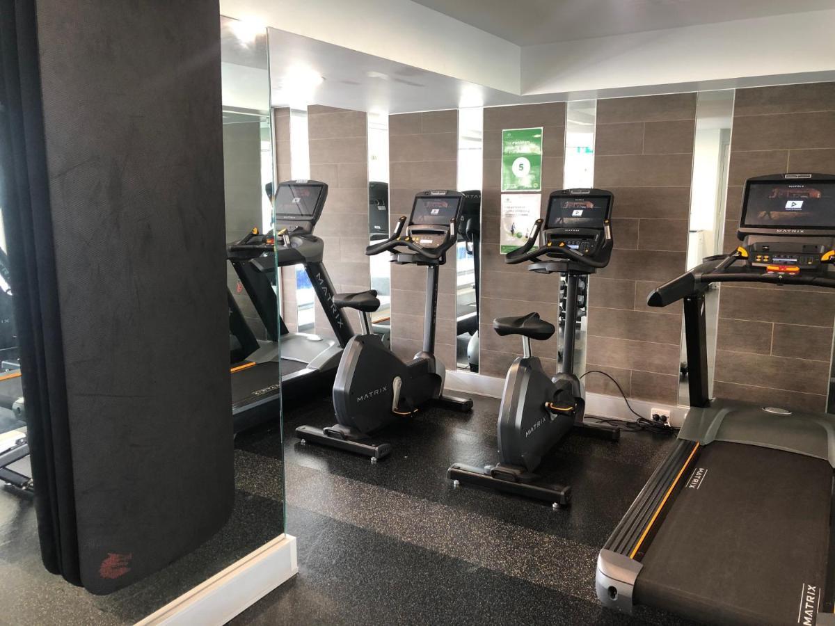 Oaks Adelaide Embassy Suites المظهر الخارجي الصورة