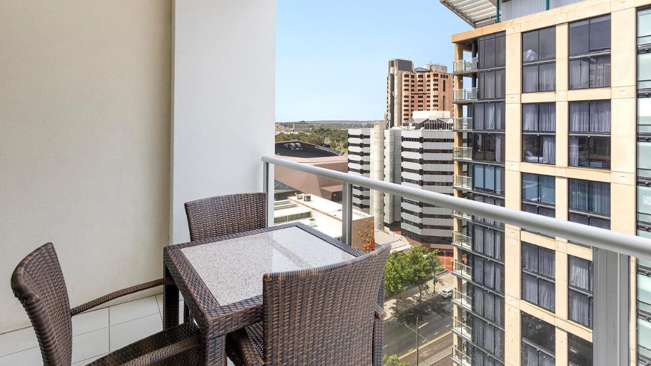 Oaks Adelaide Embassy Suites المظهر الخارجي الصورة